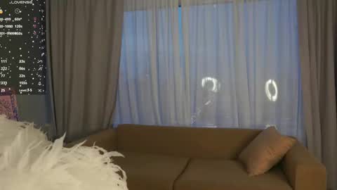 Snapshot of jettablock chatting on February 10, 3:21 am Hi all. My name is Naomi and Im glad to see you in my room online show from February 10, 3:21 am