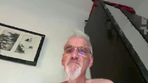 Snapshot of jewlronny chatting on October 3, 2:36 pm jewlronny online show from October 3, 2:36 pm