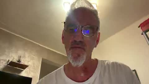 Snapshot of jewlronny chatting on October 4, 6:28 pm jewlronny online show from October 4, 6:28 pm