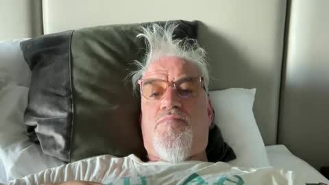 jewlronny online show from April 3, 6:00 am