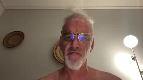 jewlronny online show from April 11, 8:02 pm