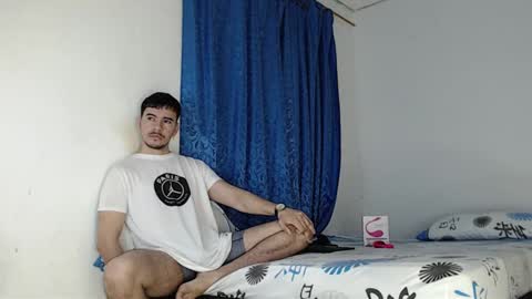 Snapshot of jeycob_happy97 chatting on December 5, 10:44 am Juan David online show from December 5, 10:44 am