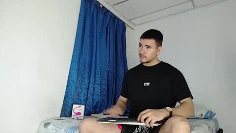 Snapshot of jeycob_happy97 chatting on September 12, 11:10 am Juan David online show from September 12, 11:10 am