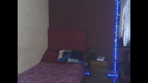 Snapshot of jffer_slhom chatting on September 14, 9:25 pm jffer_slhom online show from September 14, 9:25 pm