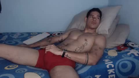 Snapshot of jffer_slhom chatting on February 26, 4:22 am jffer_slhom online show from February 26, 4:22 am