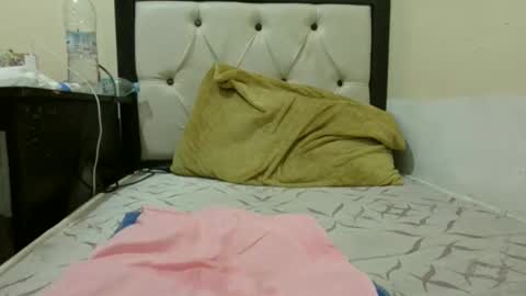 HotArabGuy24 online show from February 27, 10:54 pm