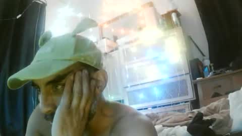 jglarsbel online show from May 24, 4:01 pm