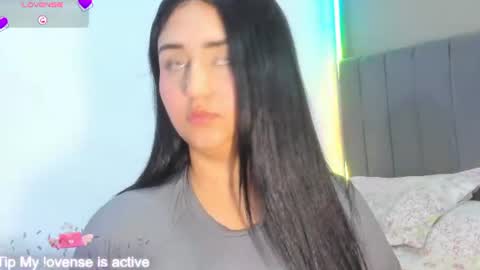 Snapshot of jhacky_sweet chatting on June 19, 5:45 am jhackelin My independent account online show from June 19, 5:45 am