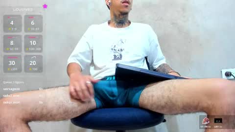 Snapshot of jharol_cardona chatting on September 13, 1:49 am Jharol online show from September 13, 1:49 am