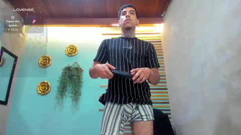 Snapshot of jharol_cardona chatting on September 25, 1:20 am Jharol online show from September 25, 1:20 am