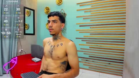 Snapshot of jharol_cardona chatting on October 11, 1:27 am Jharol online show from October 11, 1:27 am