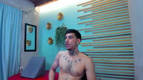 Snapshot of jharol_cardona chatting on October 15, 1:17 am Jharol online show from October 15, 1:17 am