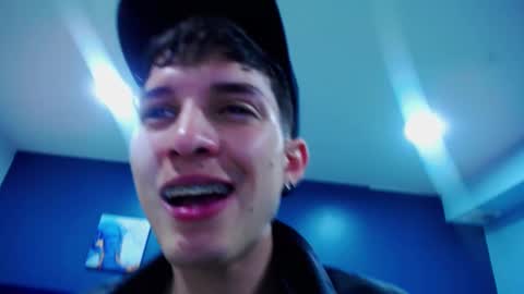 Jheampiero online show from September 19, 1:56 pm