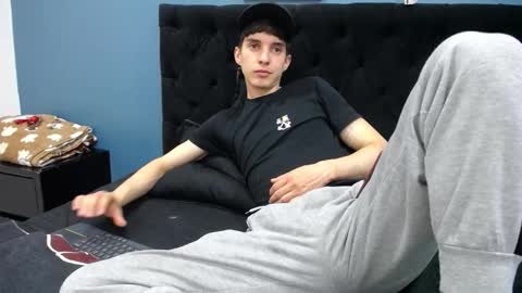 Jheampiero online show from November 5, 2:06 pm