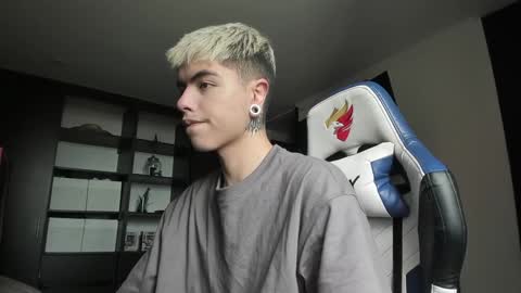 Morghan online show from December 3, 4:06 pm