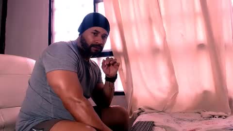 En moreno online show from November 16, 12:44 pm