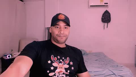 En moreno online show from December 4, 3:38 am