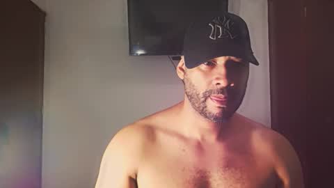 En moreno online show from December 17, 8:09 am