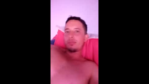 Snapshot of jhoan807710 chatting on June 8, 2:34 am jhoan807710 online show from June 8, 2:34 am