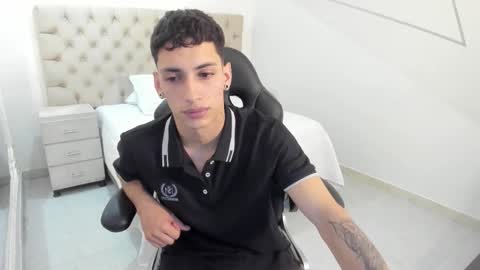 jhoanleandro online show from September 28, 4:40 am