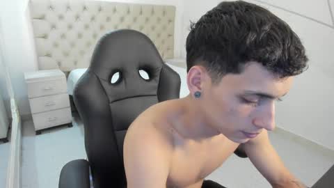 jhoanleandro online show from October 3, 5:26 am