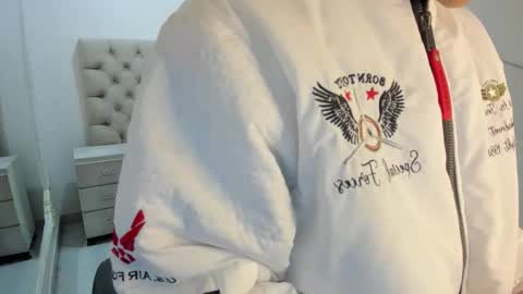 jhoanleandro online show from November 8, 4:56 am