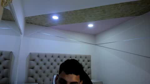 jhoanleandro online show from February 3, 3:04 am