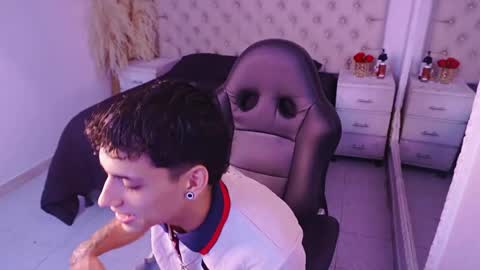 jhoanleandro online show from April 17, 6:38 am