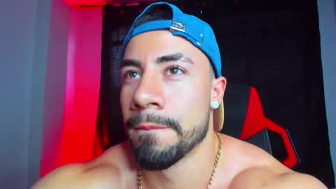 Jhojan Strong  online show from January 12, 10:04 pm