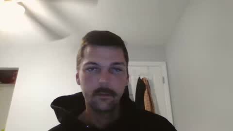 jholls online show from February 8, 7:38 pm