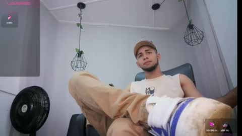 jhon_malo online show from February 14, 5:41 am