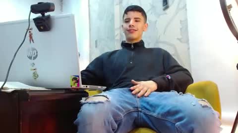 jhon online show from October 25, 1:07 pm