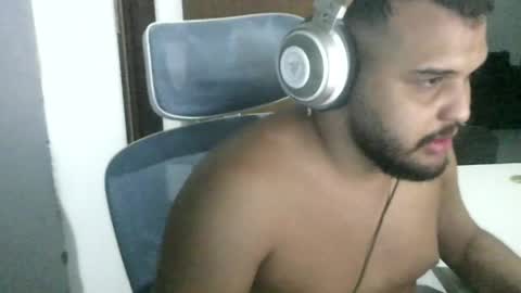 JhoniZi online show from May 12, 2:30 am