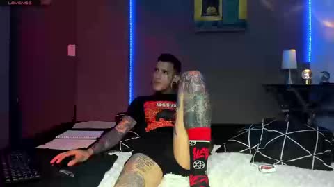 jhonny_ackerman online show from March 18, 1:31 am