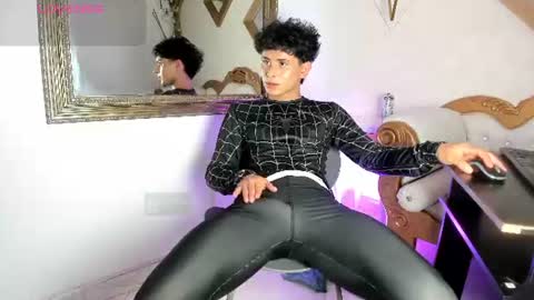 Snapshot of jhonny_blake_ chatting on July 11, 9:05 pm JHONNATHAN online show from July 11, 9:05 pm