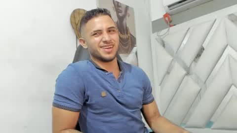 Snapshot of jhonny_flames7 chatting on January 17, 10:11 am jhonny online show from January 17, 10:11 am