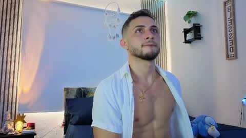 Snapshot of jhonny_flames7 chatting on May 8, 8:36 pm jhonny online show from May 8, 8:36 pm
