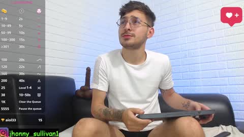 jhonny and friend online show from February 5, 7:20 pm