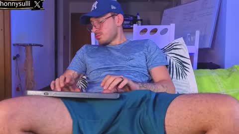 jhonny and friend online show from November 19, 8:31 pm