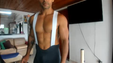 Snapshot of jhonnyxxfitnexx chatting on May 26, 3:08 pm jh online show from May 26, 3:08 pm