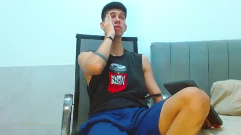 Snapshot of jhony_sex3 chatting on May 16, 9:06 am jhony_sex3 online show from May 16, 9:06 am