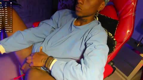 jhonymiller online show from October 31, 8:32 pm