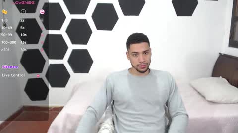 Jhors online show from December 12, 4:37 am