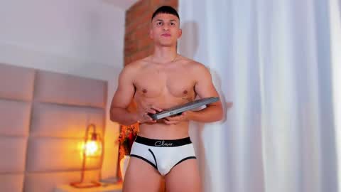 Jhosua Hunt online show from March 1, 4:15 am