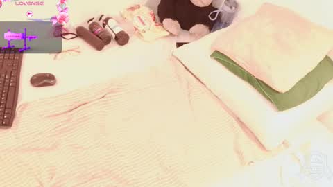 Snapshot of jhoxy_m chatting on October 5, 5:06 am Hello iam hoxy ready to get wet online show from October 5, 5:06 am
