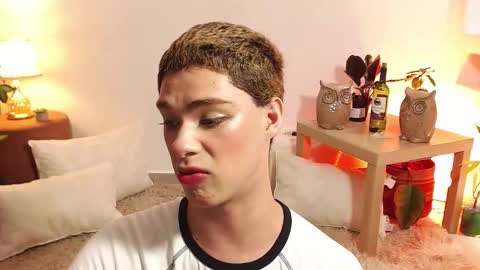 Jhuan Nhez online show from November 2, 5:54 am