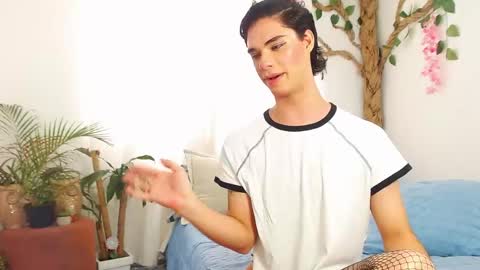 Jhuan Nhez online show from April 17, 3:48 pm