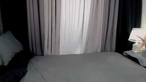 jhuliana_and_charles_room online show from November 22, 5:50 am