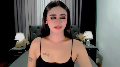 jhuliana_and_charles_room online show from April 10, 12:27 am