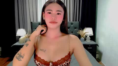 Snapshot of jhulianagrey chatting on May 19, 11:22 pm julie online show from May 19, 11:22 pm